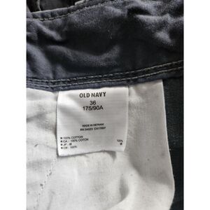 Old Navy Men’s Cargo Shorts – Size 36 (Pre-owned, Excellent Condition)